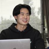 占部さん
